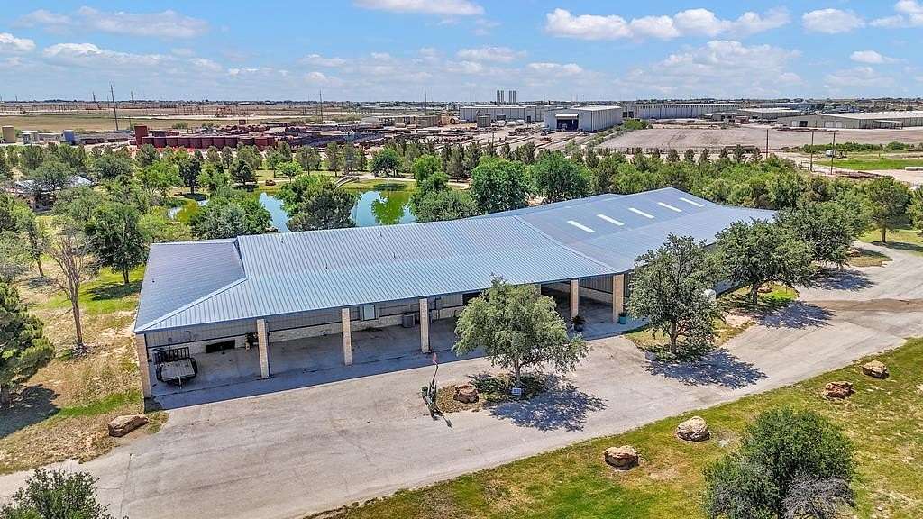 18 Acres of Improved Commercial Land for Sale in Midland, Texas