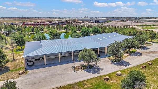 18 Acres of Improved Commercial Land for Sale in Midland, Texas
