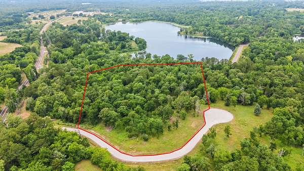 9.35 Acres of Residential Land for Sale in Palestine, Texas