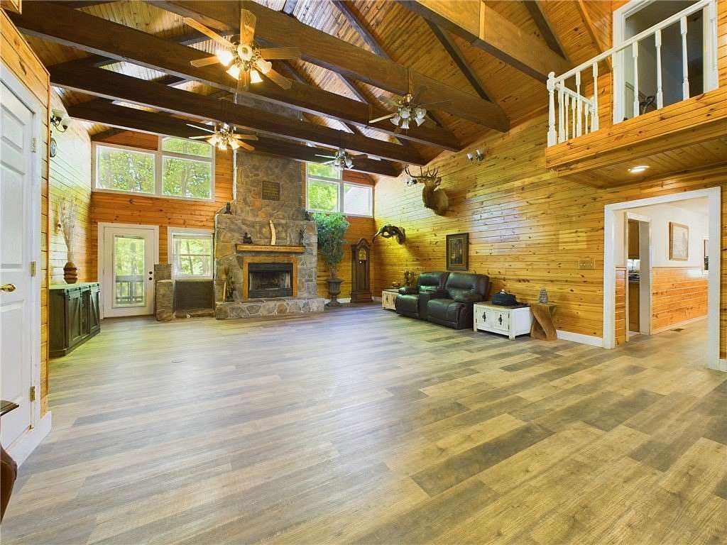 13.7 Acres of Land with Home for Sale in West Fork, Arkansas