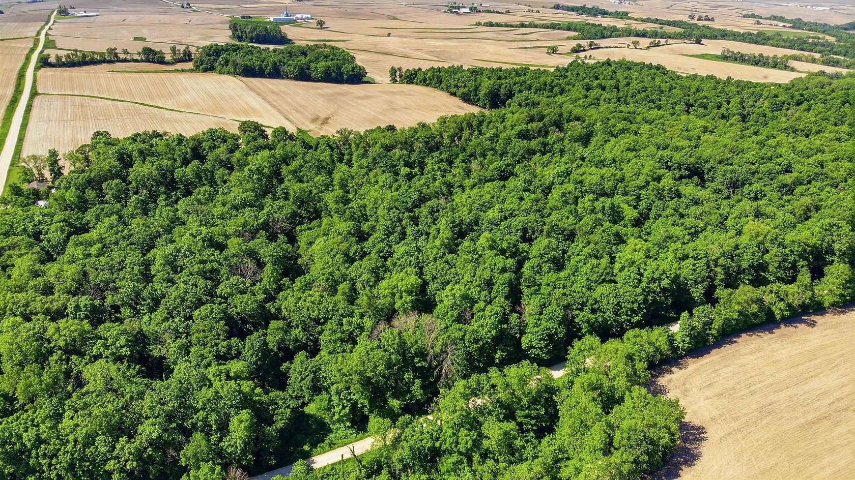 6 Acres of Land for Sale in Colesburg, Iowa
