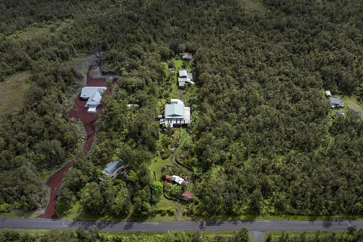 2 Acres of Land with Home for Sale in Mountain View, Hawaii
