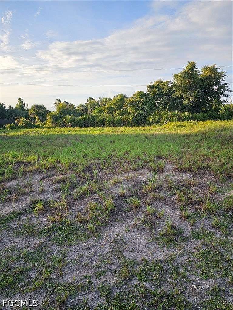 0.25 Acres of Residential Land for Sale in Lehigh Acres, Florida