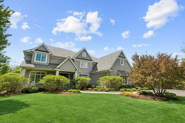 2.4 Acres of Land with Home for Sale in Bannockburn, Illinois