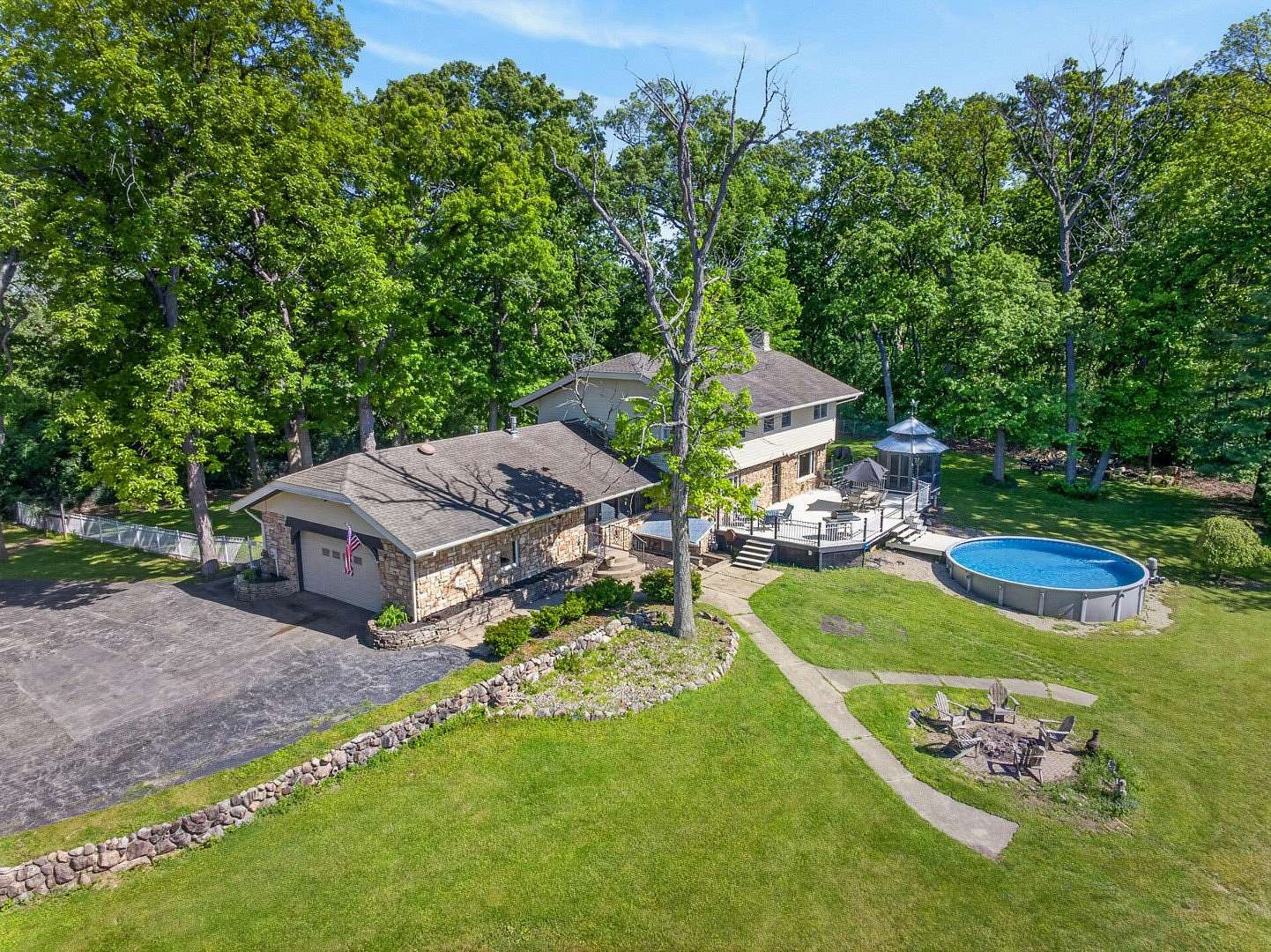 5 Acres of Land with Home for Sale in Wadsworth, Illinois