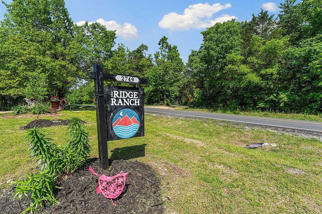 10 Acres of Improved Land for Sale in Pineville, Missouri