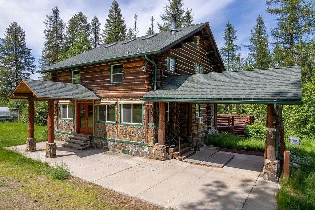 18 Acres of Land with Home for Sale in Newport, Washington