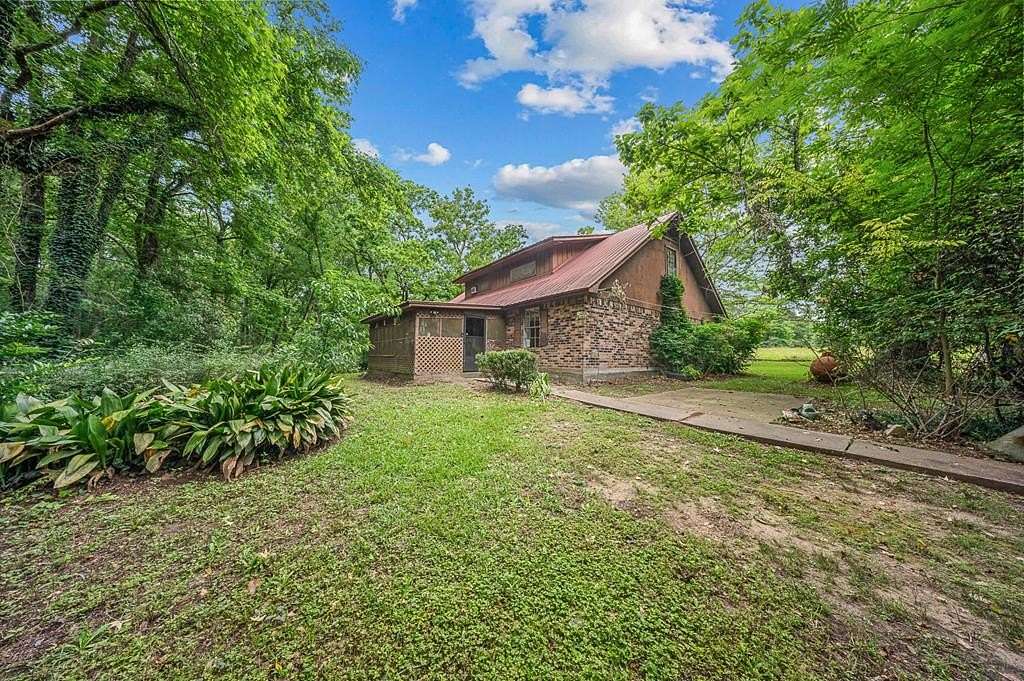 5 Acres of Land with Home for Sale in Broaddus, Texas