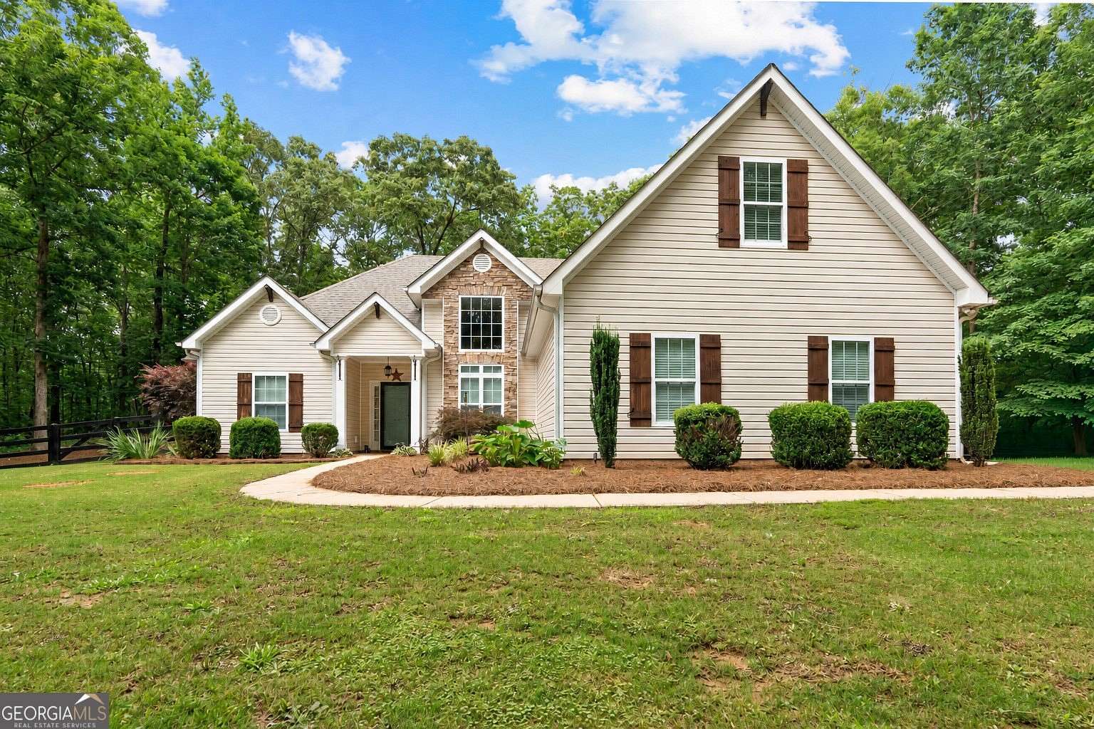 2 Acres of Land with Home for Sale in Moreland, Georgia