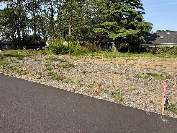Residential Land for Sale in Milwaukie, Oregon