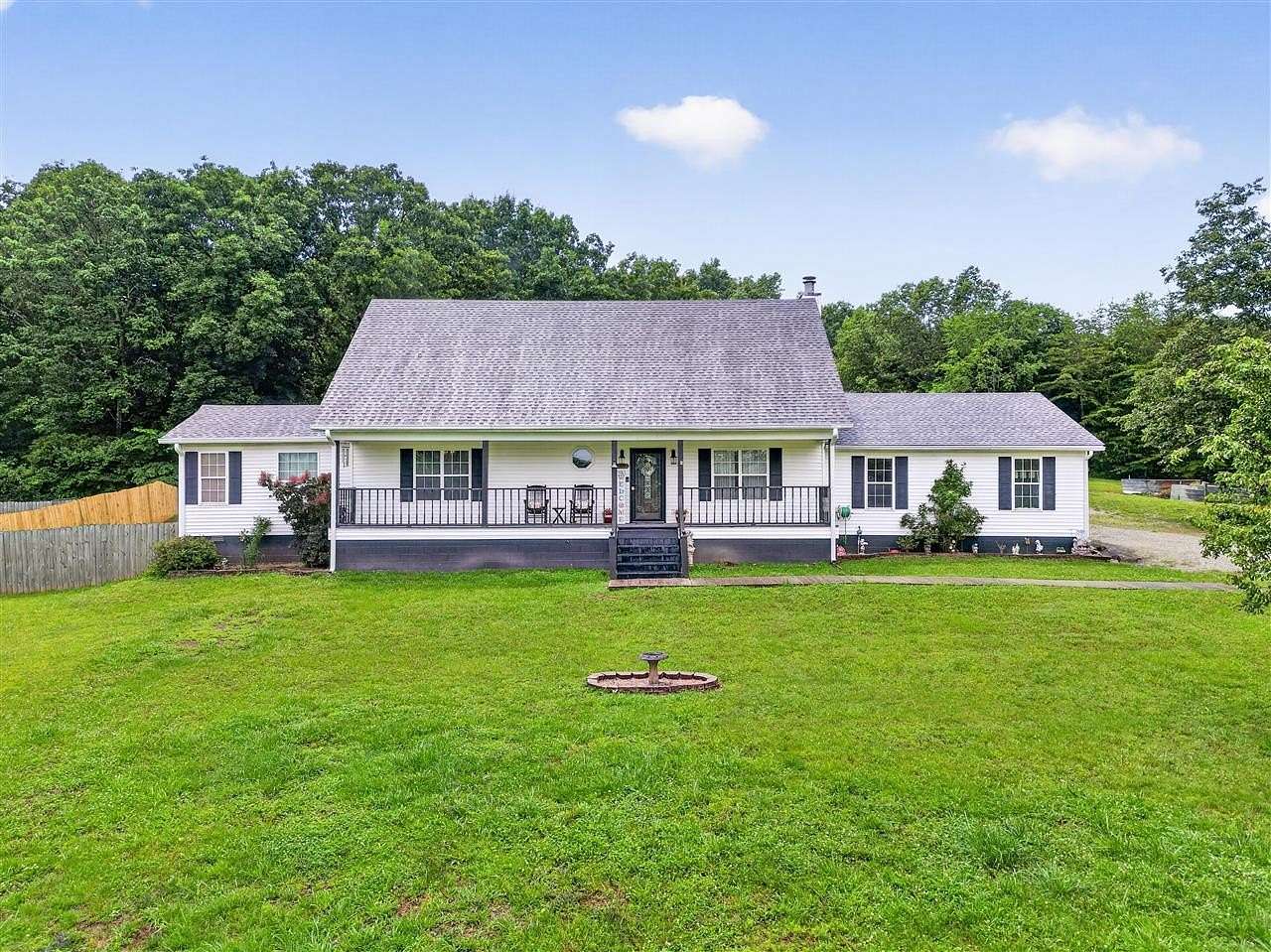 3.2 Acres of Land with Home for Sale in Russellville, Kentucky