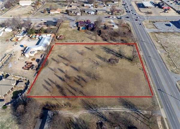 3.12 Acres of Commercial Land for Sale in Springdale, Arkansas