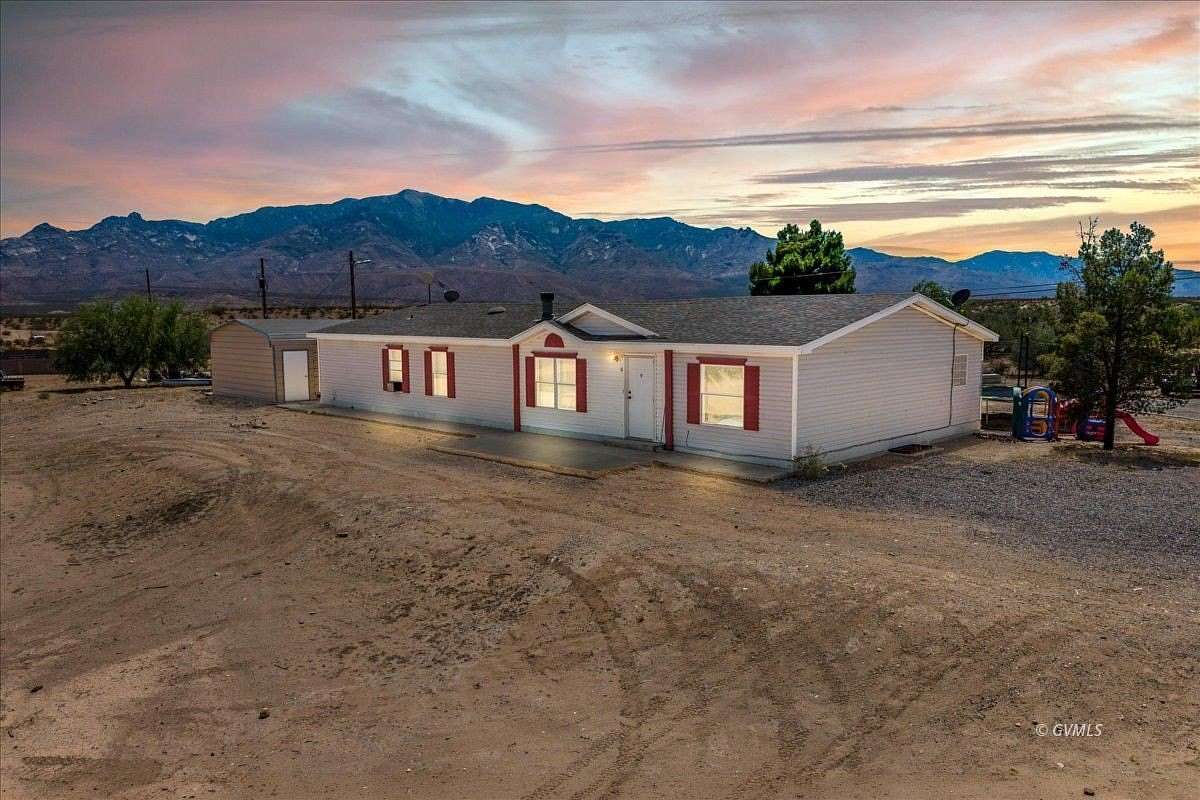 1.86 Acres of Land with Home for Sale in Thatcher, Arizona