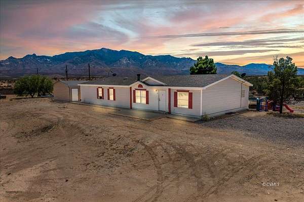 1.86 Acres of Land with Home for Sale in Thatcher, Arizona