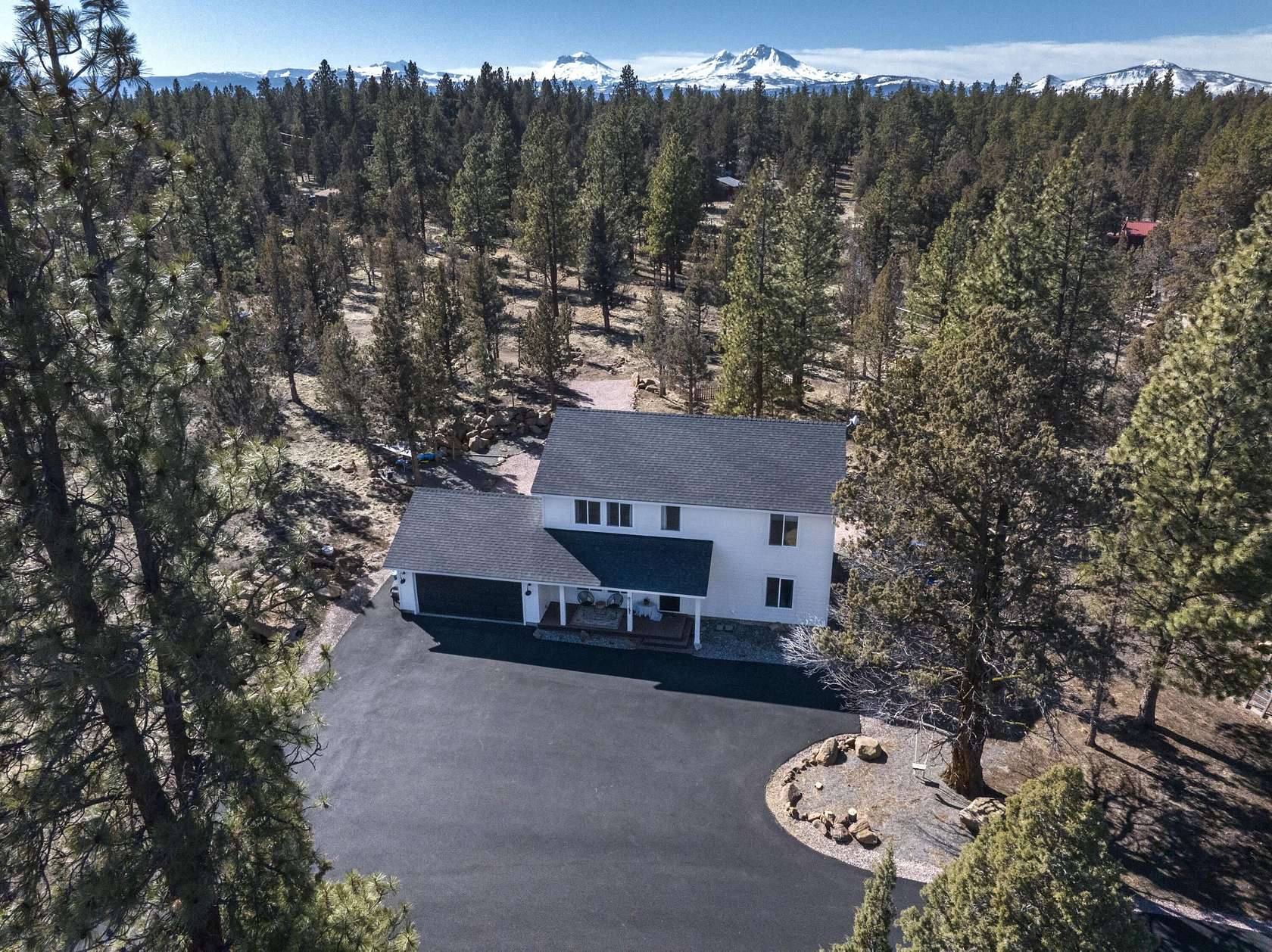 4.34 Acres of Land with Home for Sale in Sisters, Oregon
