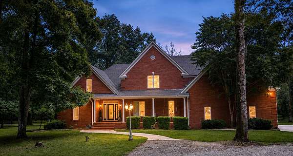 7 Acres of Land with Home for Sale in Hermitage, Tennessee