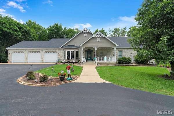1.83 Acres of Land with Home for Sale in Fenton, Missouri