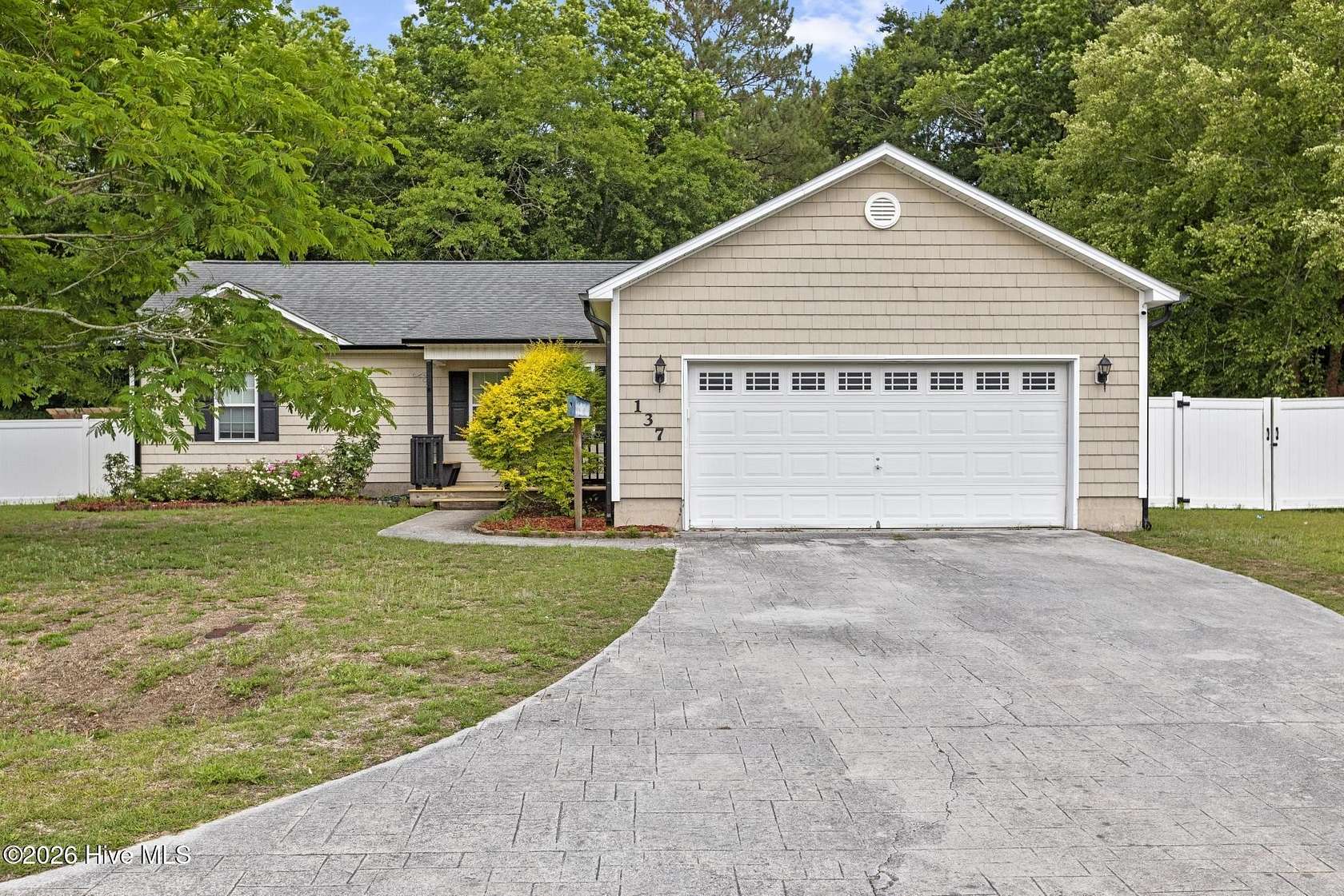 2.5 Acres of Land with Home for Sale in Jacksonville, North Carolina