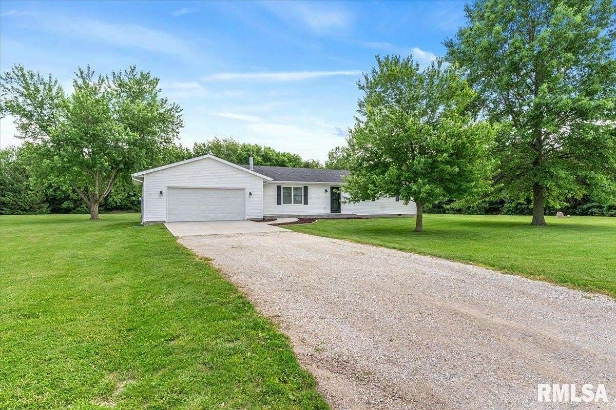 1.89 Acres of Land with Home for Sale in Chatham, Illinois