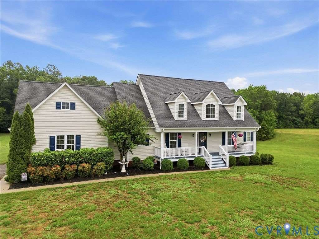 21.6 Acres of Land with Home for Sale in Mechanicsville, Virginia