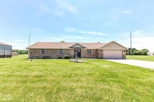 5 Acres of Land with Home for Sale in Elwood, Indiana