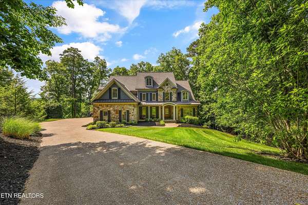 4 Acres of Land with Home for Sale in Knoxville, Tennessee