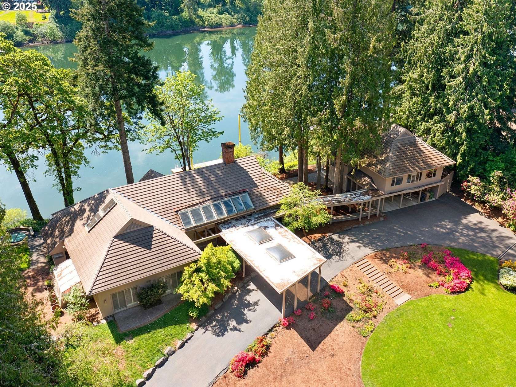1.82 Acres of Land with Home for Sale in Wilsonville, Oregon