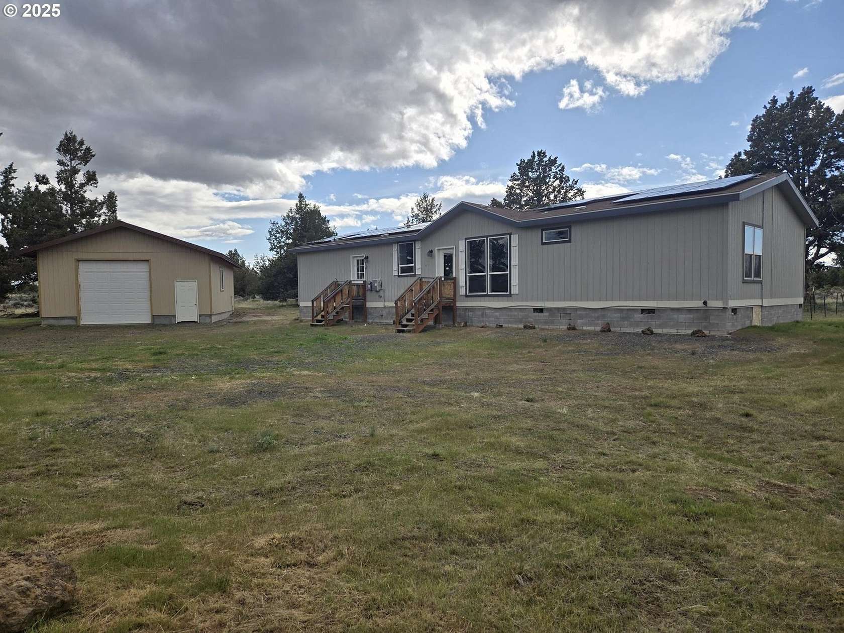 5 Acres of Land with Home for Sale in Culver, Oregon