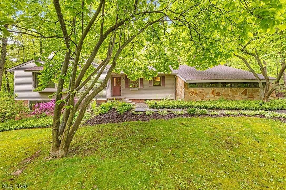 1.59 Acres of Land with Home for Sale in Akron, Ohio