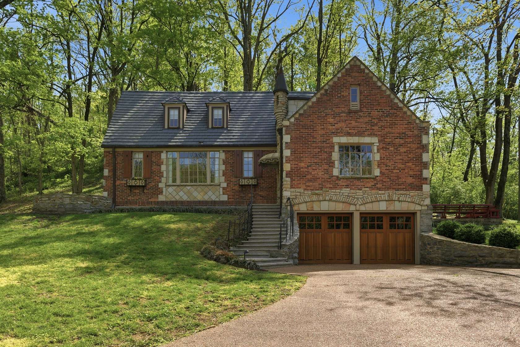 2.2 Acres of Land with Home for Sale in Nashville, Tennessee