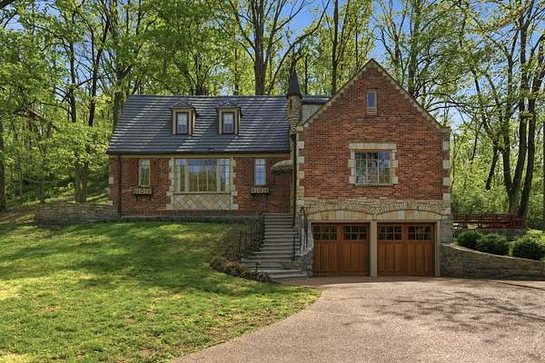 2.2 Acres of Land with Home for Sale in Nashville, Tennessee