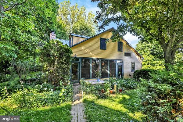 10 Acres of Land with Home for Sale in Robesonia, Pennsylvania