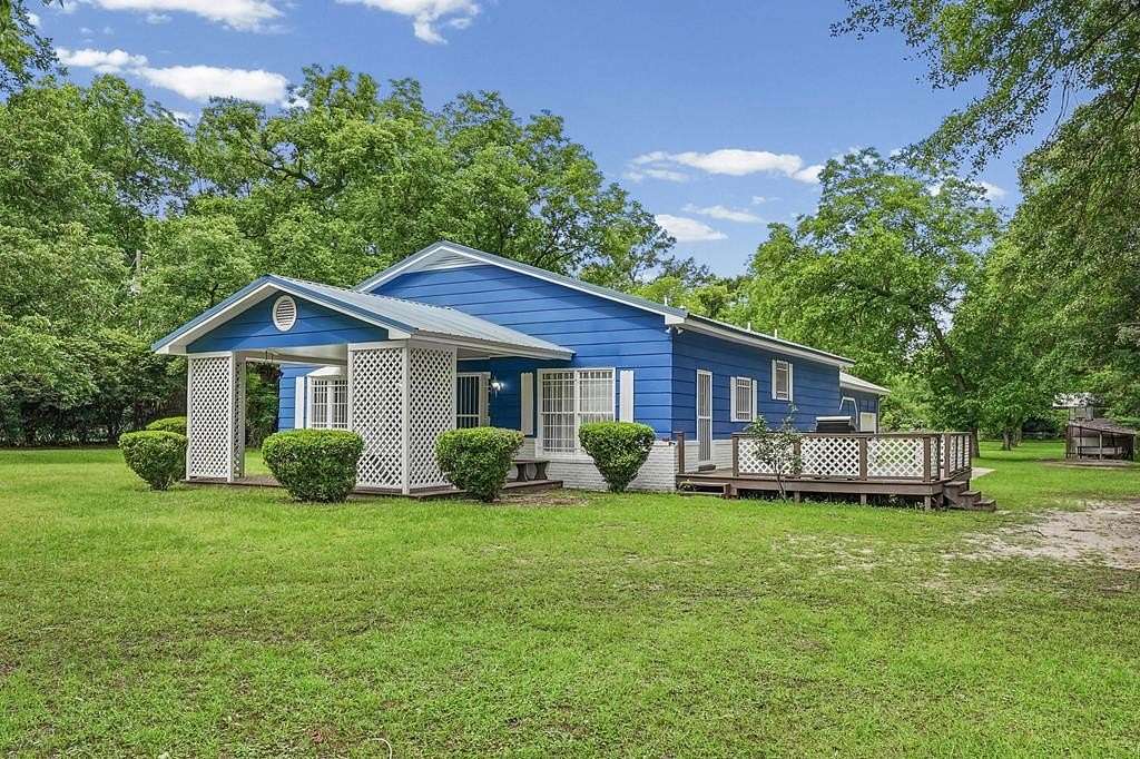 2 Acres of Land with Home for Sale in Albany, Georgia