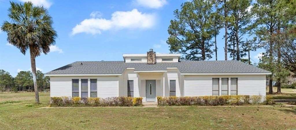 2.76 Acres of Land with Home for Sale in Theodore, Alabama