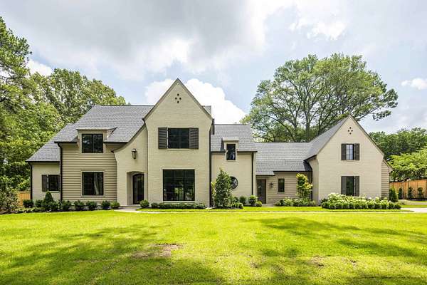 1.5 Acres of Land with Home for Sale in Memphis, Tennessee