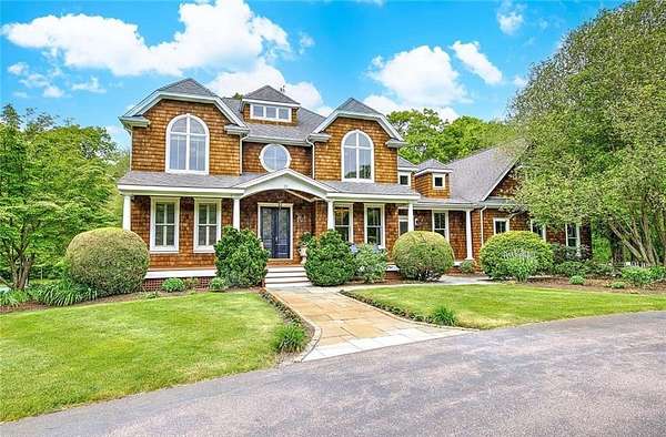 5.85 Acres of Land with Home for Sale in South Kingstown Town, Rhode Island