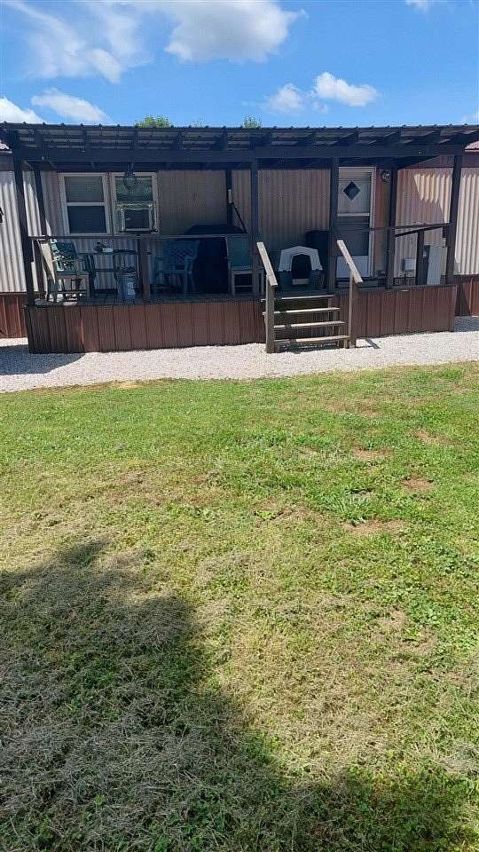 3.73 Acres of Land with Home for Sale in Bowling Green, Kentucky
