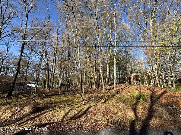0.32 Acres of Residential Land for Sale in Bushkill, Pennsylvania