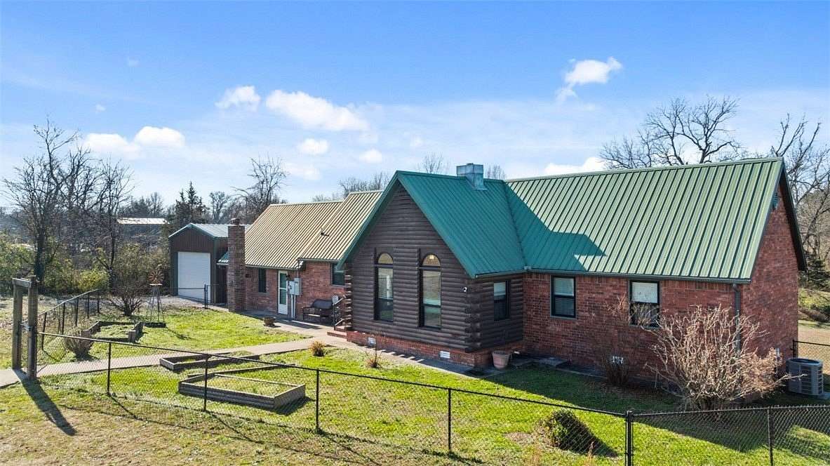 7 Acres of Improved Land for Sale in Pea Ridge, Arkansas
