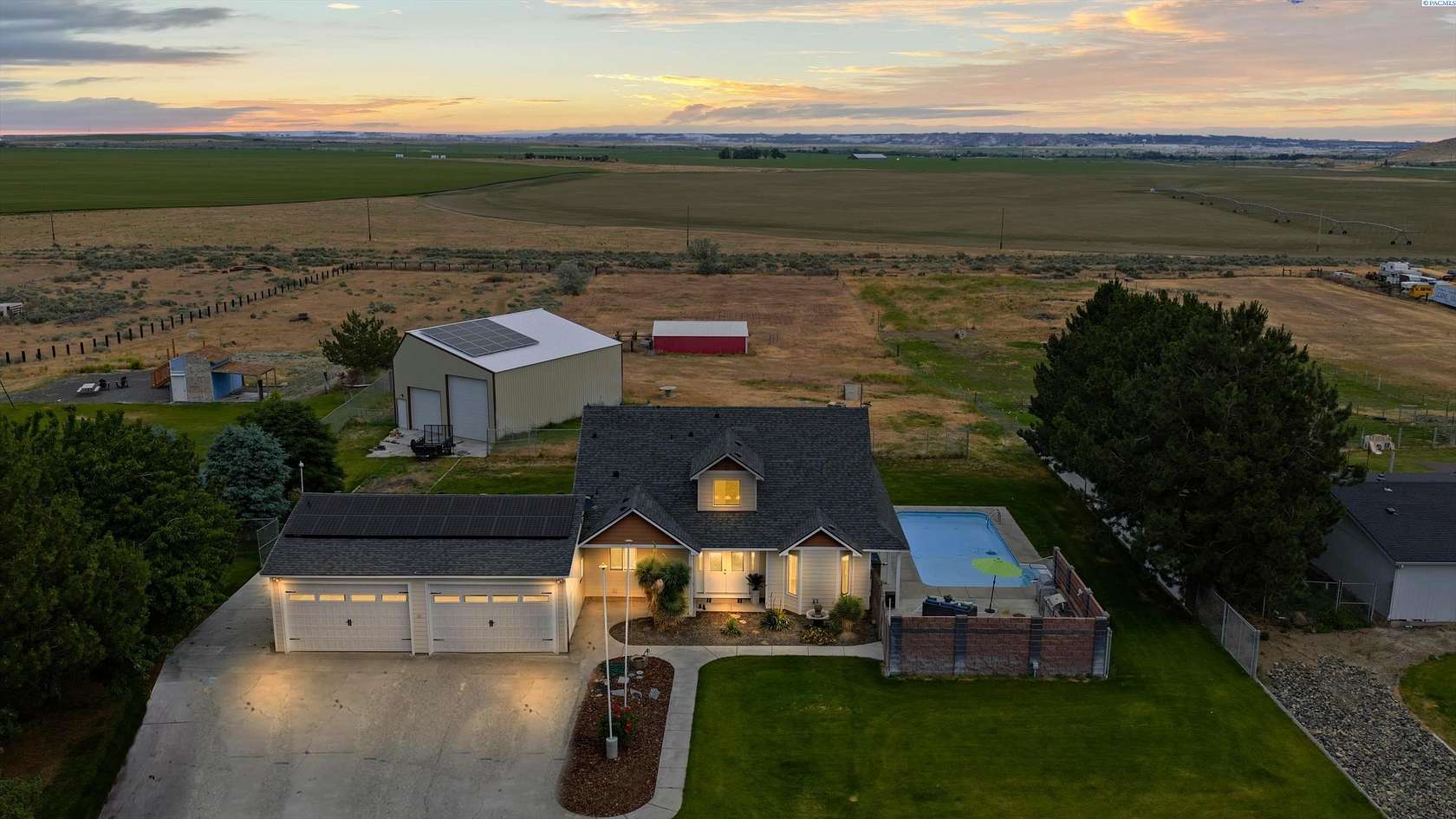 2.38 Acres of Land with Home for Sale in Benton City, Washington