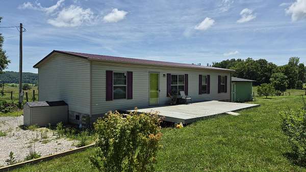 2 Acres of Land with Home for Sale in Somerset, Kentucky