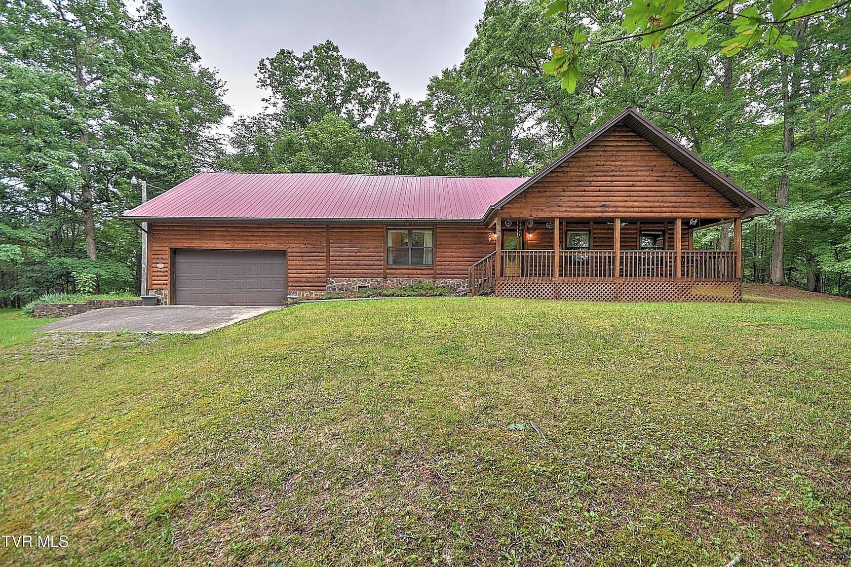 15.3 Acres of Land with Home for Sale in Hiltons, Virginia