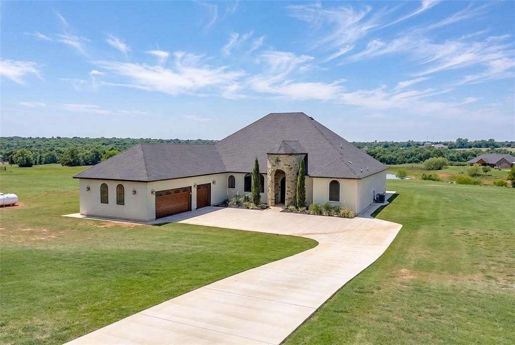 4.44 Acres of Land with Home for Sale in Blanchard, Oklahoma