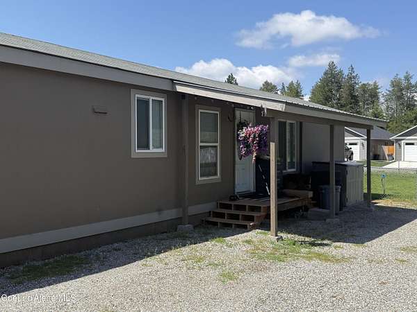 1.86 Acres of Improved Mixed-Use Land for Sale in Athol, Idaho