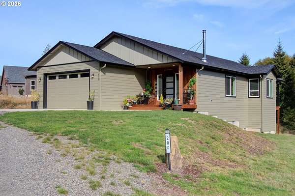 2 Acres of Land with Home for Sale in Castle Rock, Washington
