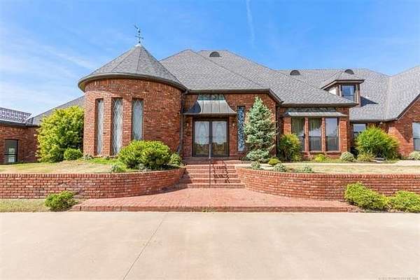 10.8 Acres of Land with Home for Sale in Broken Arrow, Oklahoma