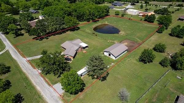2.39 Acres of Land with Home for Sale in Calera, Oklahoma