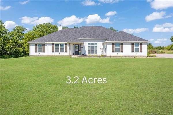 3 Acres of Land with Home for Sale in Madill, Oklahoma