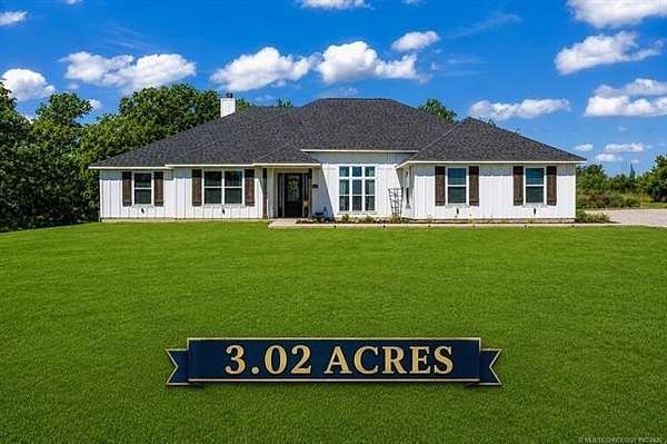 3 Acres of Land with Home for Sale in Madill, Oklahoma