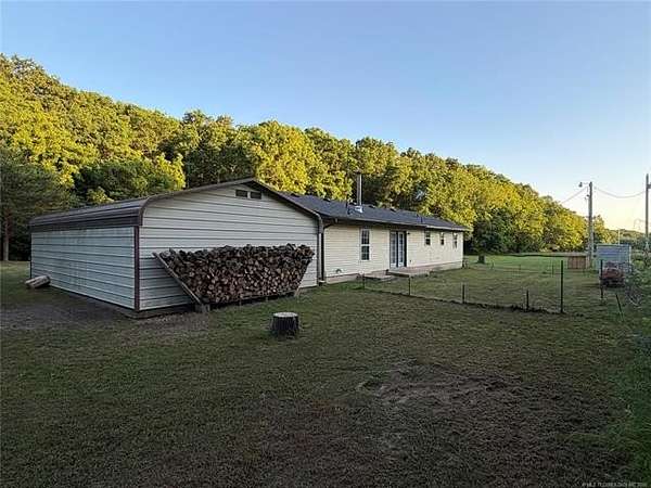 1.65 Acres of Land with Home for Sale in Kansas, Oklahoma